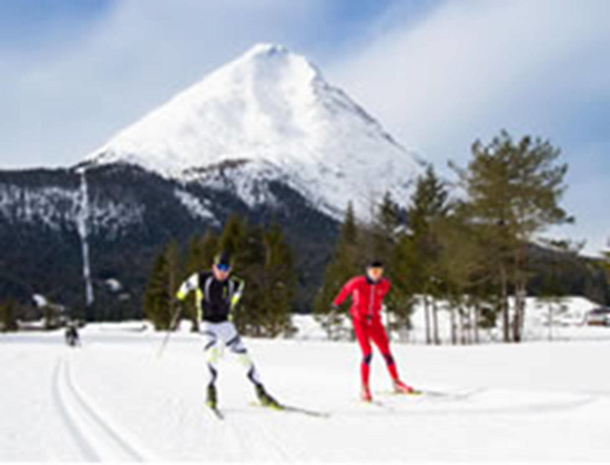 Hotel Central Seefeld in Tirol Exterior photo